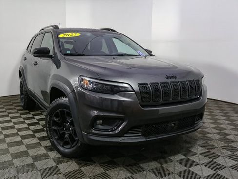 Used 2022 Jeep Cherokee Latitude w/ Sun & Sound Group image 3