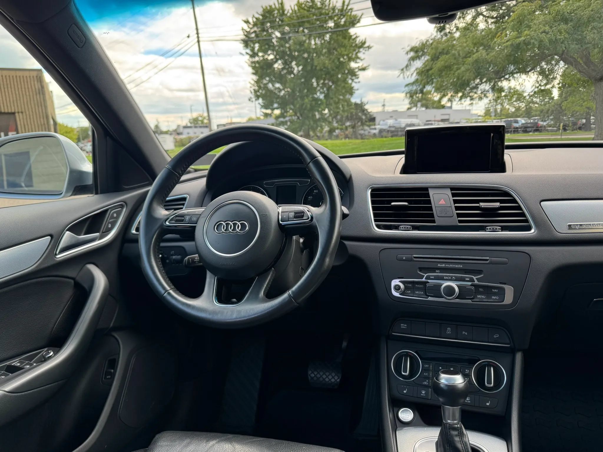 Used 2018 Audi Q3 2.0T Premium w/ Convenience Package AWD/4WD image 14
