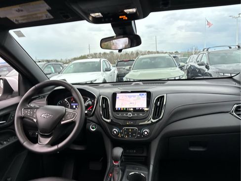 Certified 2022 Chevrolet Equinox RS w/ RS Leather Package image 34