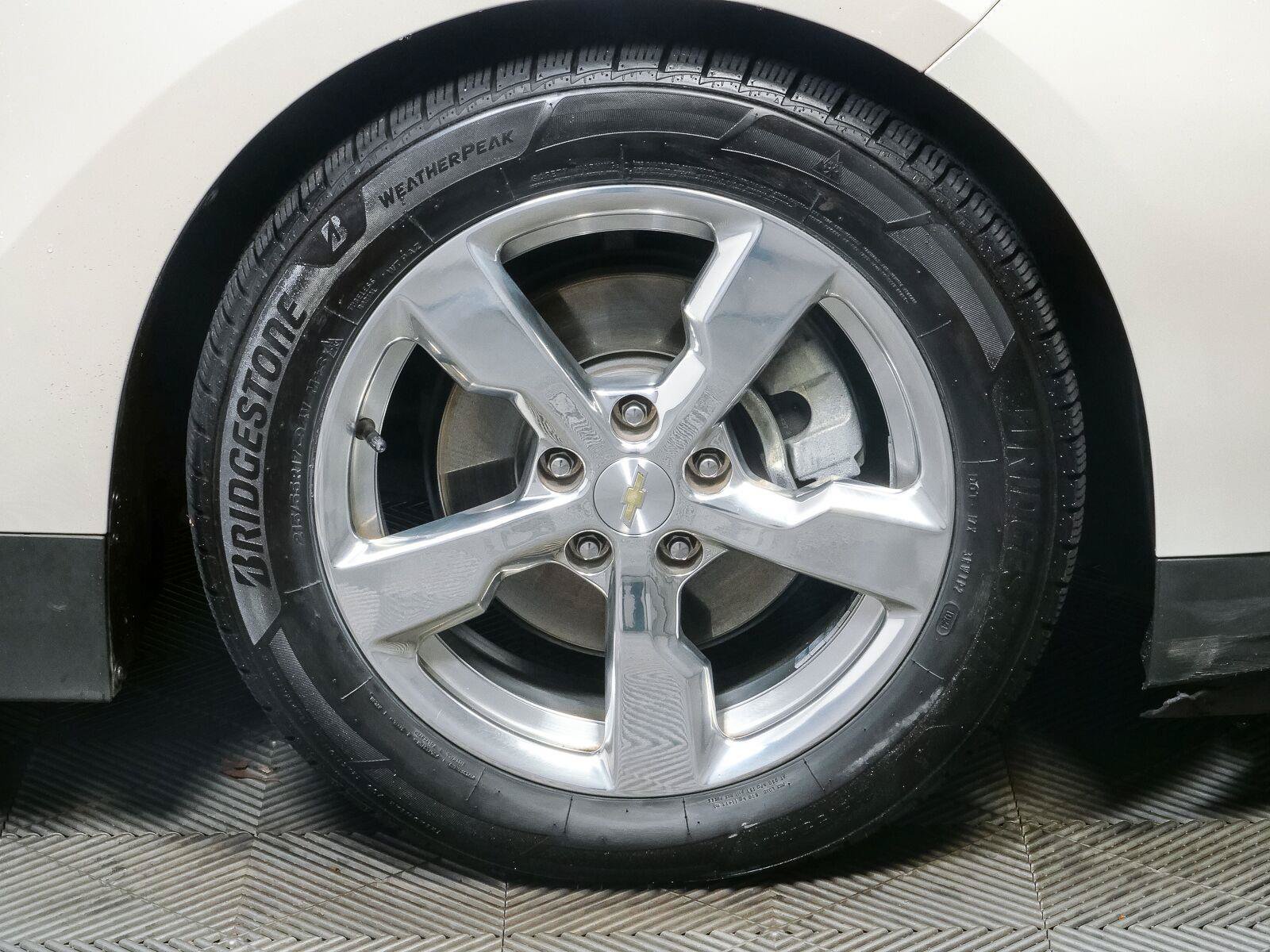 Used 2014 Chevrolet Volt Premium w/ Premium Trim Package FWD image 35