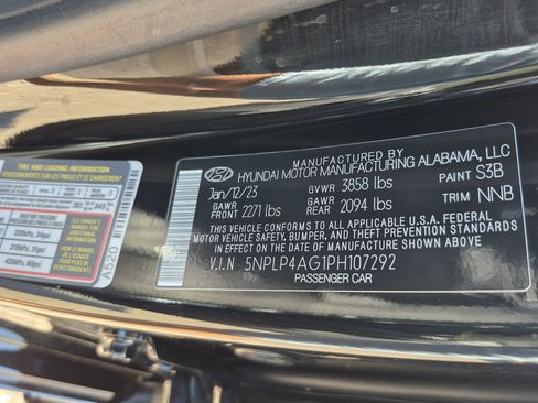 Certified 2023 Hyundai Elantra Limited FWD image 9