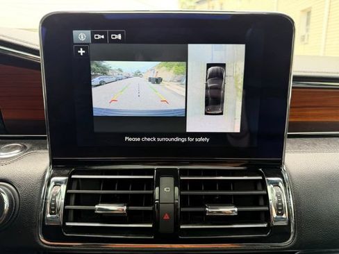 Used 2019 Lincoln Navigator L Reserve AWD/4WD image 36