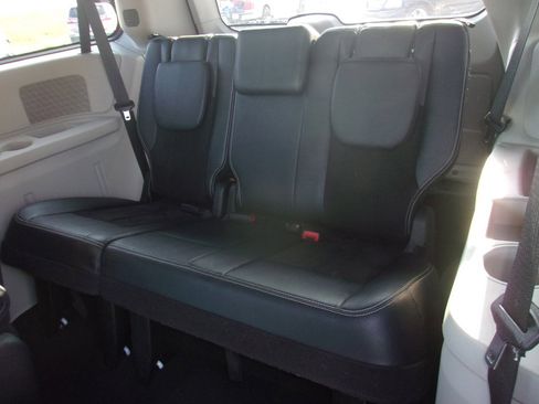 Used 2019 Dodge Grand Caravan SXT FWD image 20