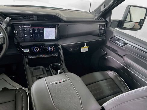 New 2026 GMC Sierra 2500 AT4X AWD/4WD image 17