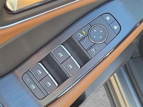 New 2026 Nissan Rogue Platinum image 8