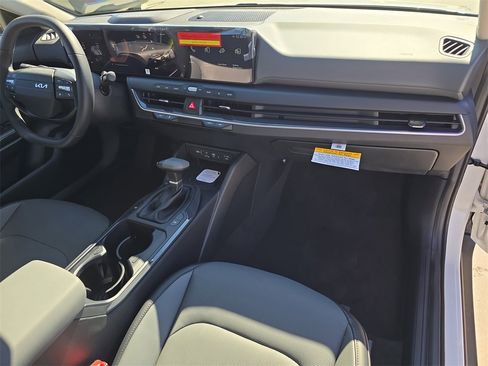 New 2026 Kia K4 EX image 11