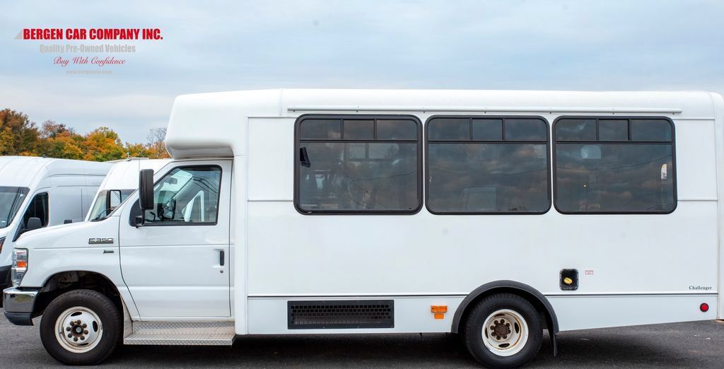 Used 2014 Ford E-350 and Econoline 350 Super Duty RWD image 8