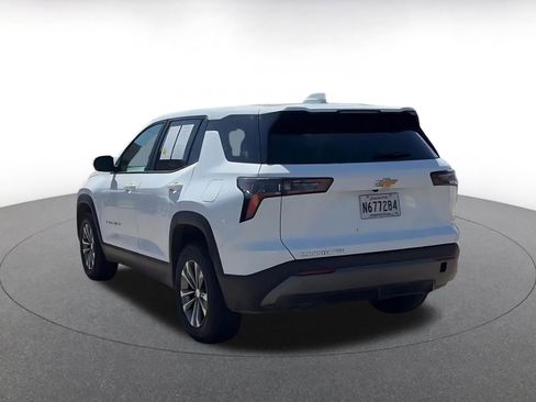 Used 2025 Chevrolet Equinox LT AWD/4WD image 9
