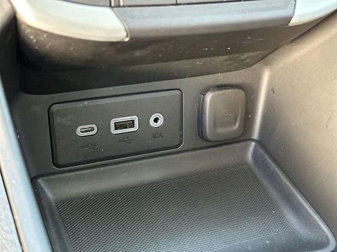 Used 2022 GMC Terrain SLE image 36