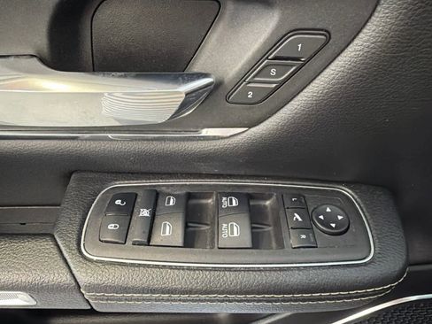 Used 2024 RAM 1500 Laramie RWD image 19