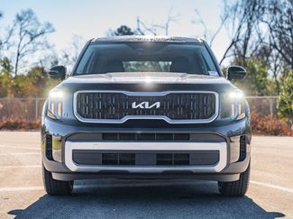 Used 2024 Kia Telluride LX video 2