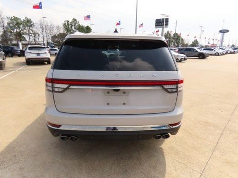 Used 2021 Lincoln Aviator Reserve w/ Equipment Group 202A image 11