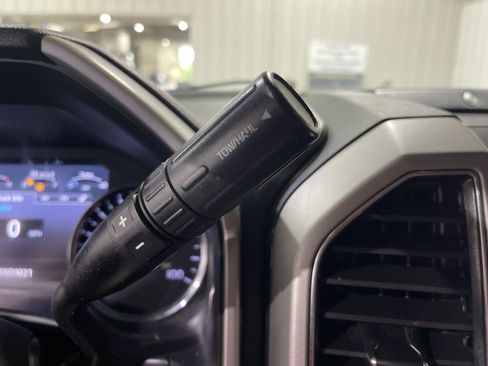 Used 2019 Ford F450 Lariat w/ Lariat Ultimate Package AWD/4WD image 24