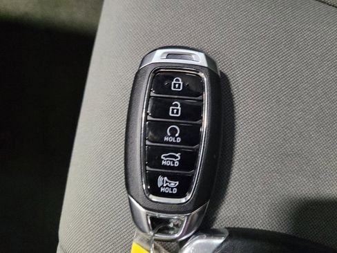 Used 2023 Hyundai Elantra SEL w/ Preferred Accessory Package image 32