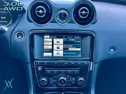 Used 2015 Jaguar XJ AWD image 35