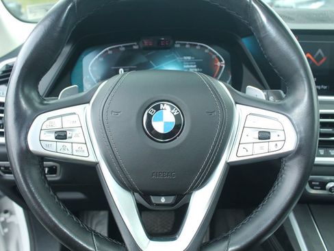 Used 2021 BMW X7 xDrive40i w/ Executive Package 2 AWD/4WD image 17