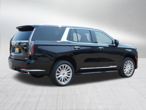 Used 2024 Cadillac Escalade Premium Luxury AWD/4WD image 7