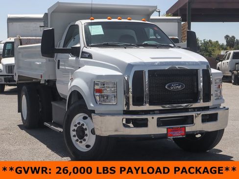 Used 2022 Ford F650 2WD Regular Cab Super Duty image 2