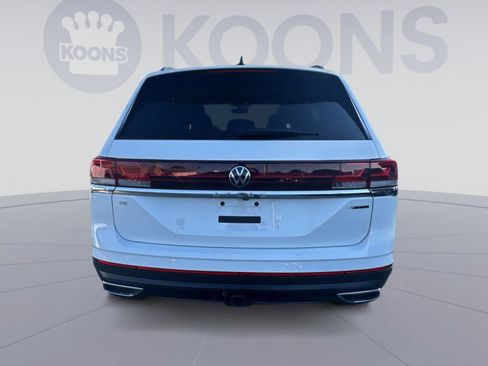 Used 2025 Volkswagen Atlas SE AWD/4WD image 4
