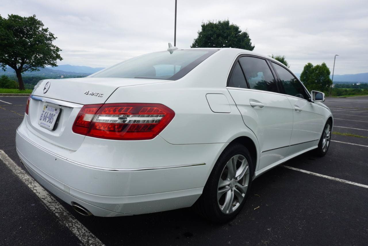 Used 2011 Mercedes-Benz E 350 4MATIC Sedan image 7