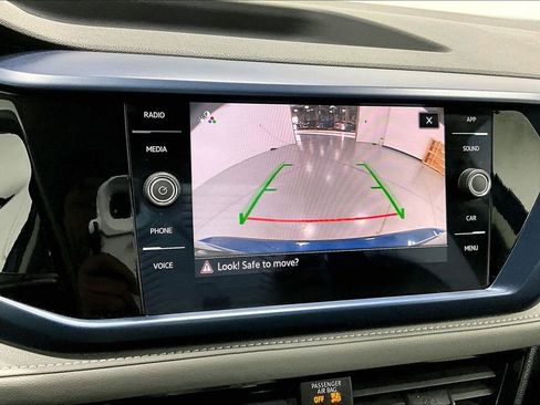 Used 2024 Volkswagen Taos SE image 29