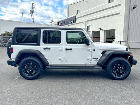 Used 2021 Jeep Wrangler Unlimited Sport image 8