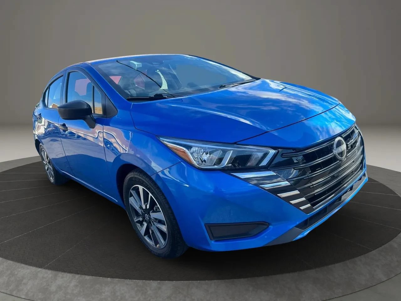 Used 2024 Nissan Versa S w/ S Plus Package FWD image 7