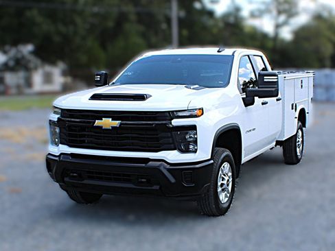 Used 2025 Chevrolet Silverado 2500 W/T w/ WT Convenience Package RWD image 2