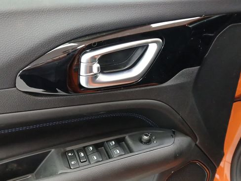 New 2026 Jeep Compass Latitude AWD/4WD image 7