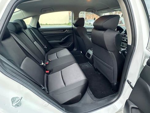 Used 2021 Honda Accord LX image 11