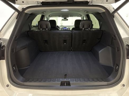 Used 2020 Chevrolet Equinox Premier image 6