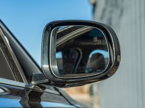 Used 2016 Jaguar XF Premium image 13