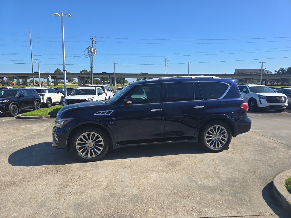 Used 2017 INFINITI QX80 4WD w/ Driver Assistance Package image 3