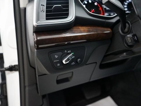 Used 2019 Audi Q5 2.0T Premium image 28