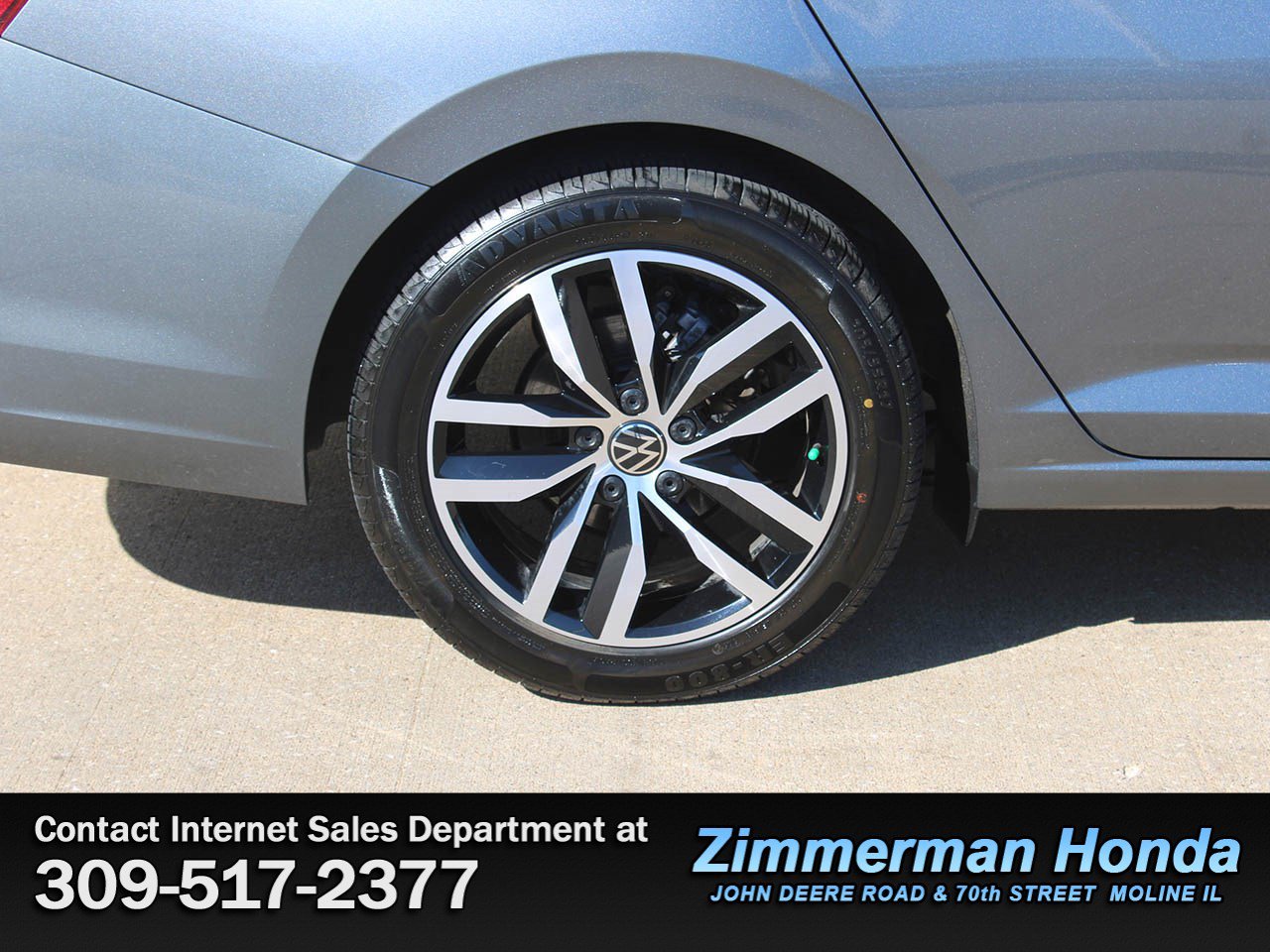 Used 2025 Volkswagen Jetta SE FWD image 21
