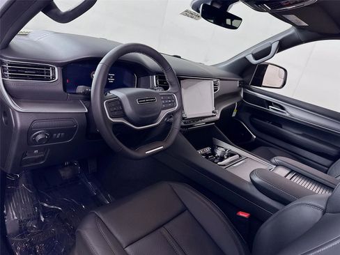 New 2026 Jeep Grand Wagoneer Limited AWD/4WD image 4