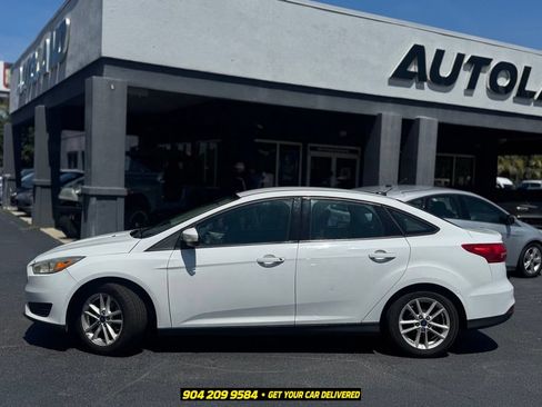 Used 2016 Ford Focus SE FWD image 3