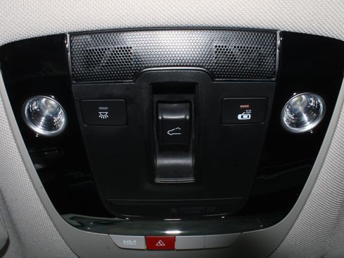 Used 2024 Kia Sorento S w/ Panoramic Sunroof Package AWD/4WD image 12