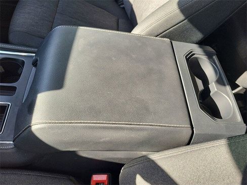 Used 2023 Ford Expedition XLT image 21