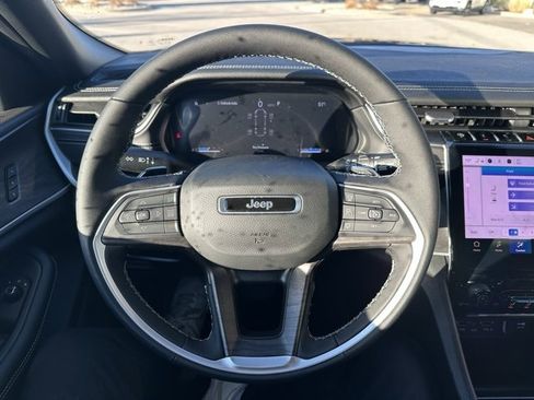 New 2025 Jeep Grand Cherokee L Limited image 29