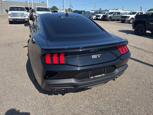 Used 2025 Ford Mustang GT RWD image 11