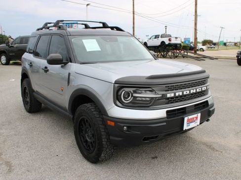 Used 2023 Ford Bronco Sport Badlands AWD/4WD image 3