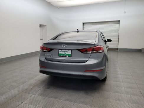 Used 2017 Hyundai Elantra SE image 7