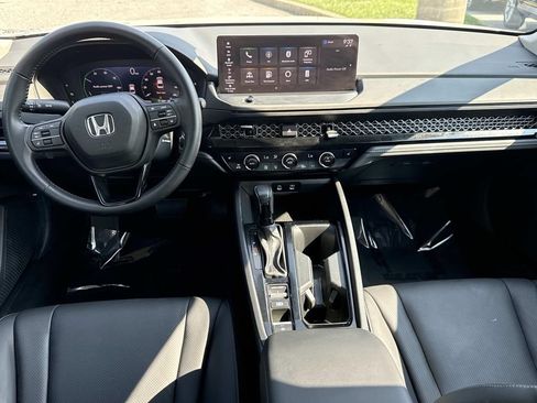 Used 2023 Honda Accord EX-L image 3
