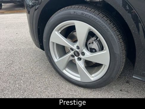 New 2025 Audi Q5 Prestige image 5
