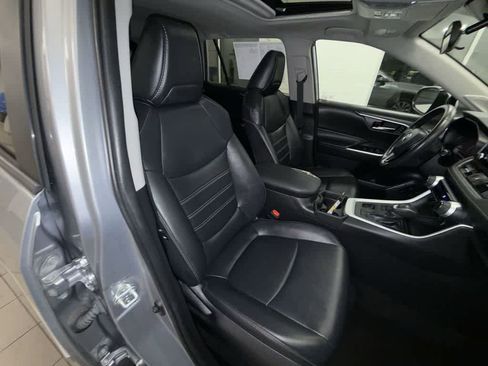 Used 2021 Toyota RAV4 XLE Premium AWD/4WD image 16