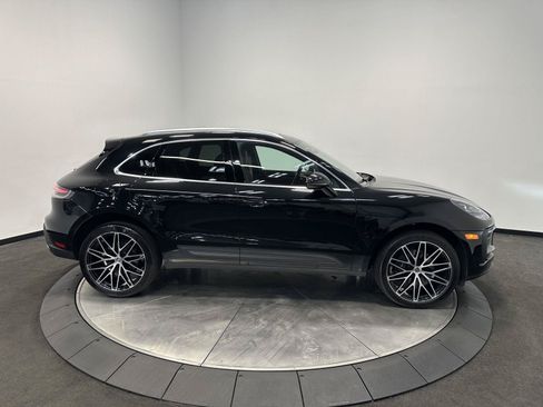 Used 2022 Porsche Macan AWD/4WD image 8