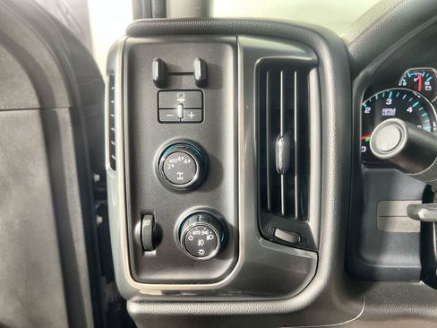Used 2017 Chevrolet Silverado 1500 LT w/ All Star Edition AWD/4WD image 18