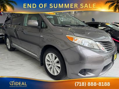 Used 2017 Toyota Sienna LE w/ Protection Package