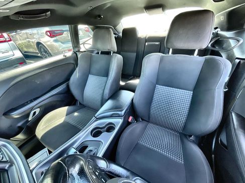 Used 2022 Dodge Challenger R/T RWD image 13